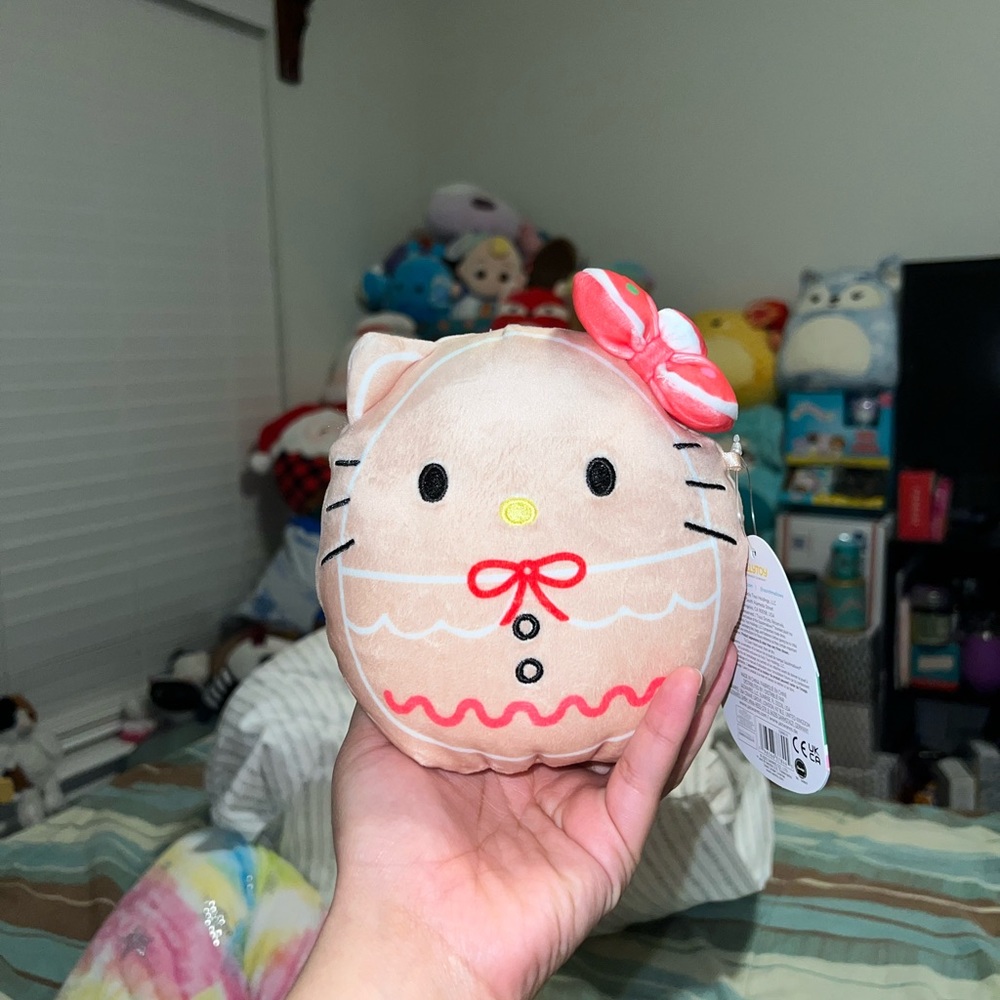 New 5” Hello Kitty Gingerbread Squishmallows